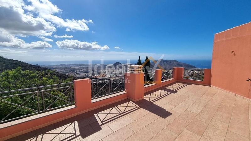 Foto 567c7c48-0bc3-475f-86df-6072321f0669. Casa in La Camella Arona