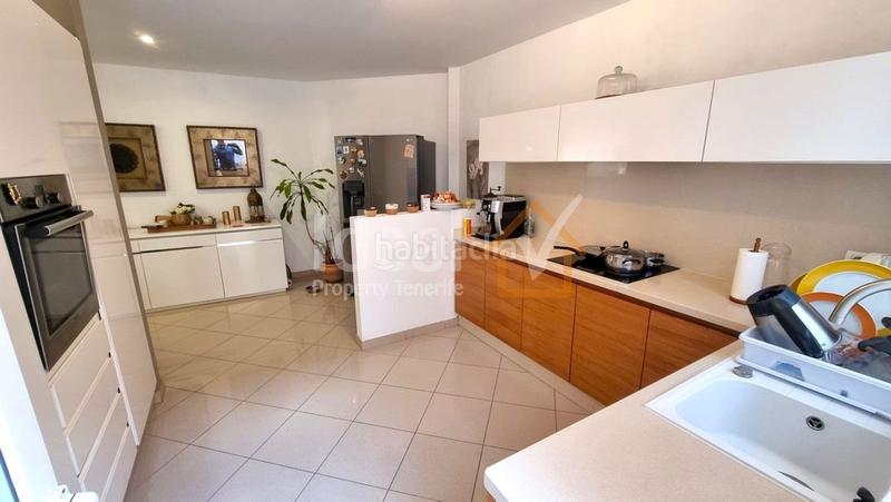 Foto 7734de56-c003-40d1-9d3a-3f8102860b07. Casa in La Camella Arona