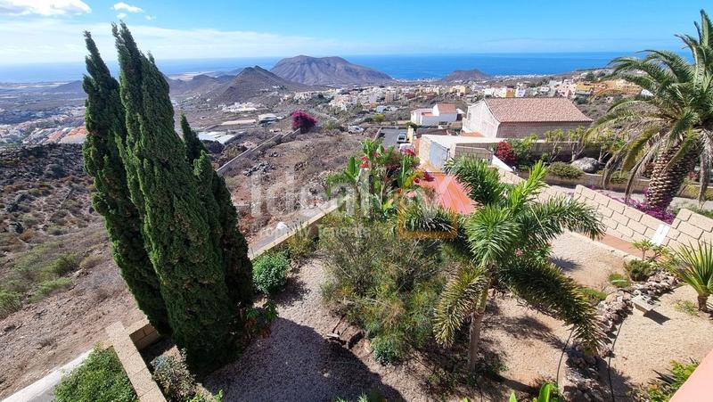 Foto 790ab3e0-43e9-4649-8ed9-3a86629b90d2. Casa in La Camella Arona