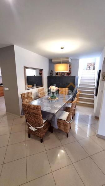 Foto 7bb7f657-0e3f-4057-bf6e-785ed3df36d8. Casa in La Camella Arona