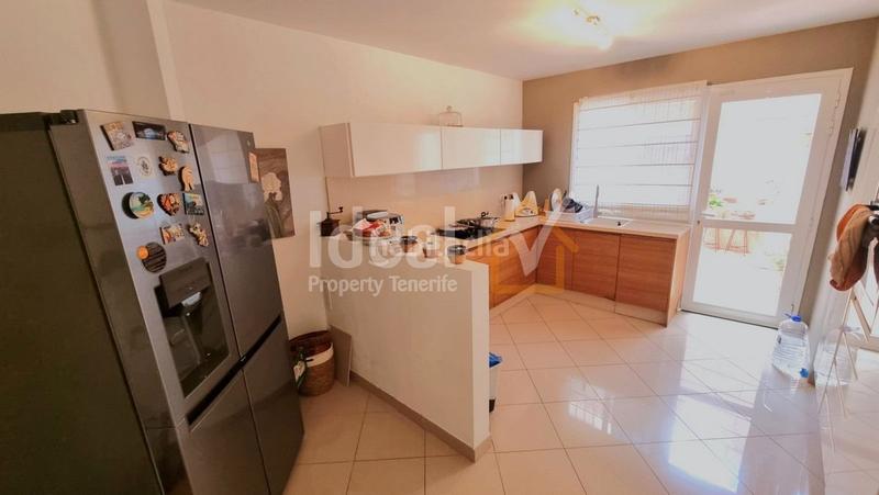 Foto b1db6df7-6bfc-4407-804d-fbac25e567f8. Casa in La Camella Arona