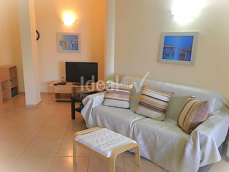 Foto e5406be9-d7f8-4e07-84c1-b49614c44700. Casa in La Camella Arona