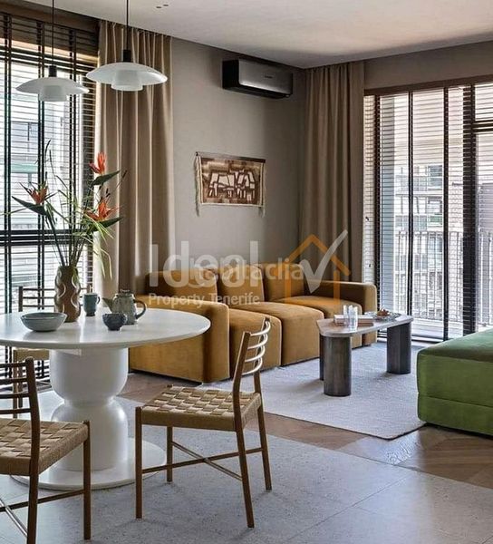 Foto d1a343c9-d8ca-45a7-a70f-69646ace3b9e. Edificio in Casco Urbano Adeje