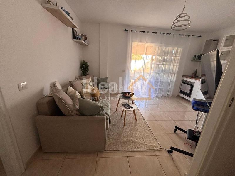 Foto 0b3162f3-5d16-40d5-8351-d3eaa0dac447. Piccolo appartamento con piscina in Torviscas Centro y Alto Adeje