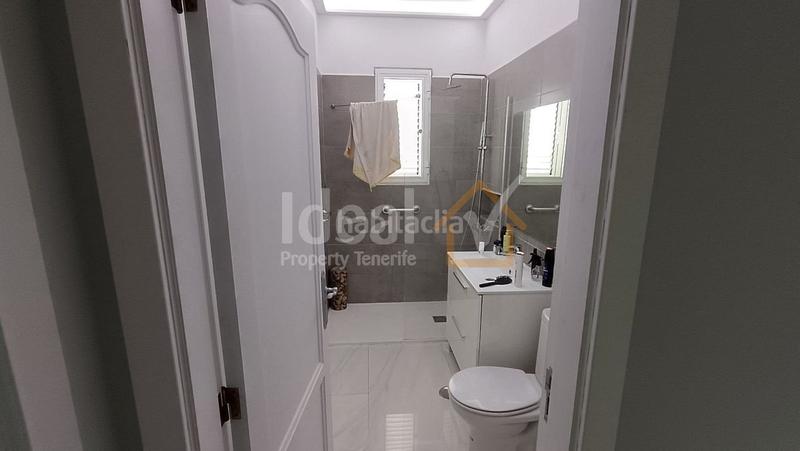 Foto d4f9753d-b3c1-4216-9487-5936dcc741cc. Casa chalet independiente . en La Camella Arona