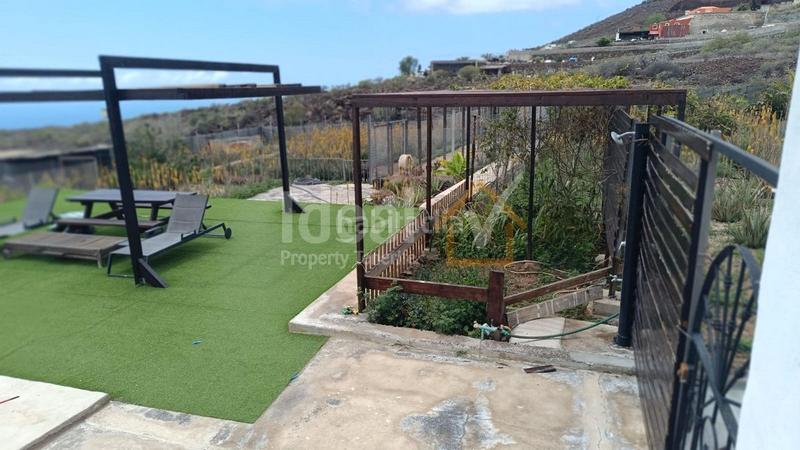 Foto e9b645cf-a498-43e9-a074-aa58a16c66a9. Casa chalet independiente . en La Camella Arona
