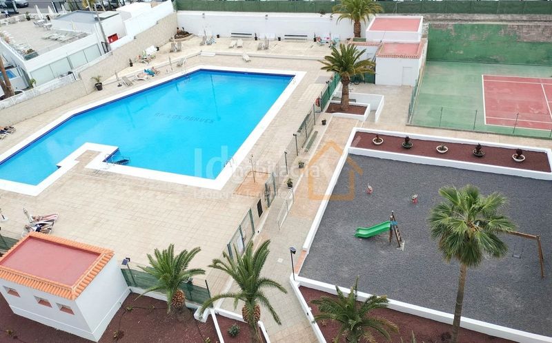 Foto c8c3af0b-f671-49b1-998e-aee94ab9363e. Apartament amb piscina a Playa de las Américas Adeje