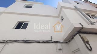 Édifice à Casco Urbano. Edificio en venta en la zona de los olivos, adeje.