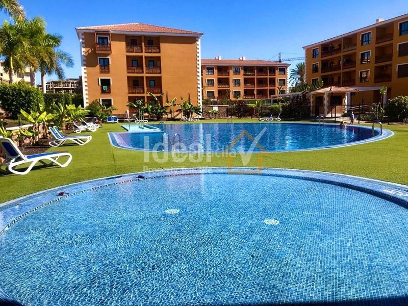 Foto dde2dde0-f1b7-400d-8b3c-2e95cc4cfef8. Apartament amb piscina a Palm - Mar Arona