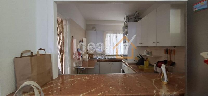 Foto 07b5c1dd-ea60-450f-a8f3-9ac6355cf190. Apartament amb piscina a Playa de las Américas Adeje