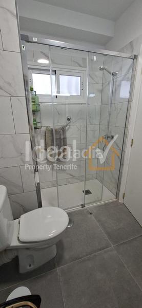 Foto 49a698a0-b73b-4576-9832-e6bb6ed756c6. Apartament amb piscina a Playa de las Américas Adeje