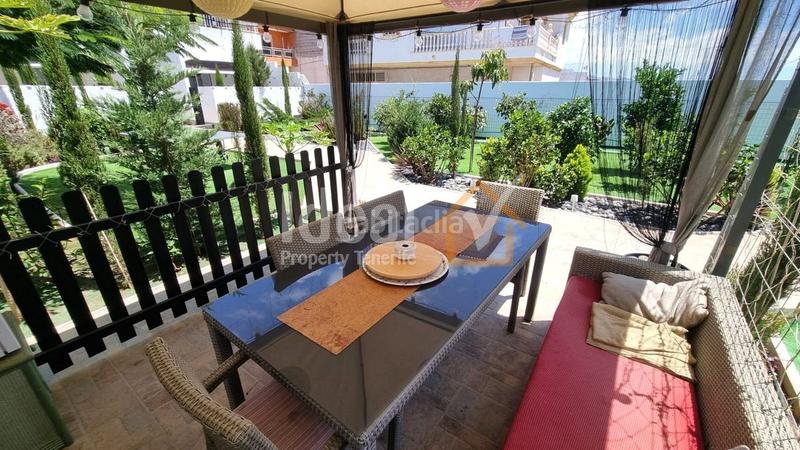 Foto 12087dc5-176e-4811-b485-6d27ad51b58c. Casa  unifamiliar con jardín en una zona tranquila de marazul en Adeje