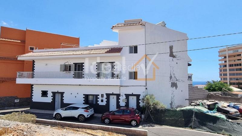 Foto 6ac291f4-d1f1-4a82-8dc4-9a6fe56abe10. Casa  unifamiliar con jardín en una zona tranquila de marazul en Adeje