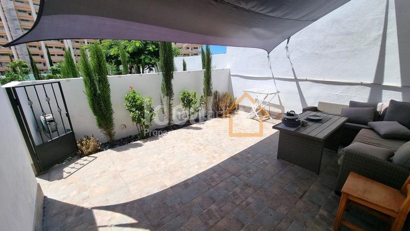 Foto 976a6537-e197-4469-b812-bff8adc8fcbd. Casa  unifamiliar con jardín en una zona tranquila de marazul en Adeje