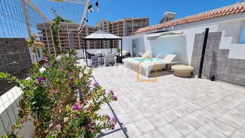 Foto aae34e3d-75b1-4652-ac7d-f3ed8219372a. Casa  unifamiliar con jardín en una zona tranquila de marazul en Adeje