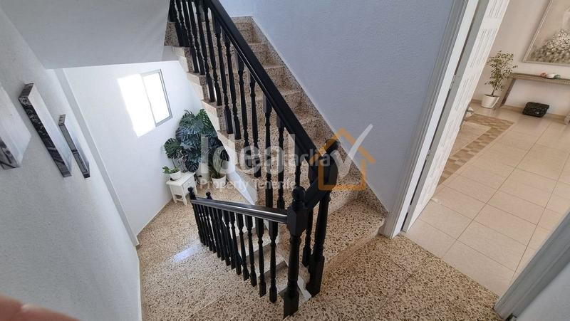 Foto b44348ce-a8c3-433a-8a3f-495d01aed66d. Casa  unifamiliar con jardín en una zona tranquila de marazul en Adeje