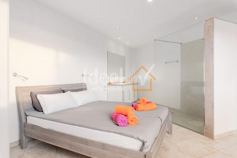 Foto 3b7fc2e6-a536-4a14-b287-f3c9decda145. Reihenhaus mit pool in Playa del Duque Adeje