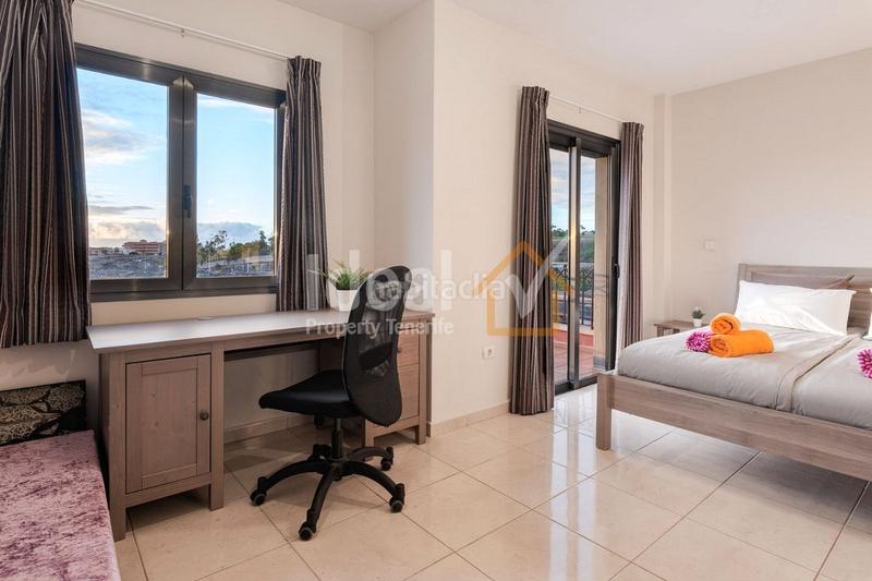 Foto 3ea59b38-92f1-4863-afba-1e2ee075e1dc. Reihenhaus mit pool in Playa del Duque Adeje