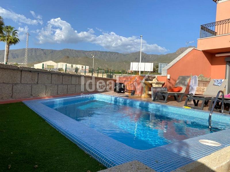 Foto 5acd9cc9-fe5f-4979-b6da-8ca6a848521d. Reihenhaus mit pool in Playa del Duque Adeje