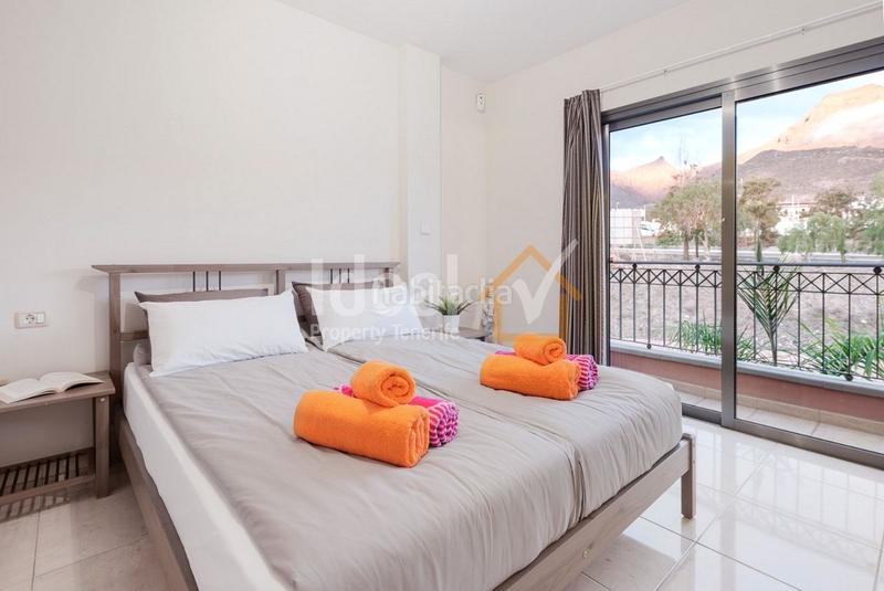 Foto 5bdd7cbc-b1d5-40f0-a12d-b4a825fae89e. Reihenhaus mit pool in Playa del Duque Adeje