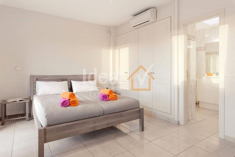 Foto 63cfcdd6-f311-4185-b085-e358809b5a74. Reihenhaus mit pool in Playa del Duque Adeje