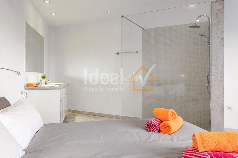 Foto fbececcd-2e1d-403f-92ac-02f2a9422d9f. Reihenhaus mit pool in Playa del Duque Adeje