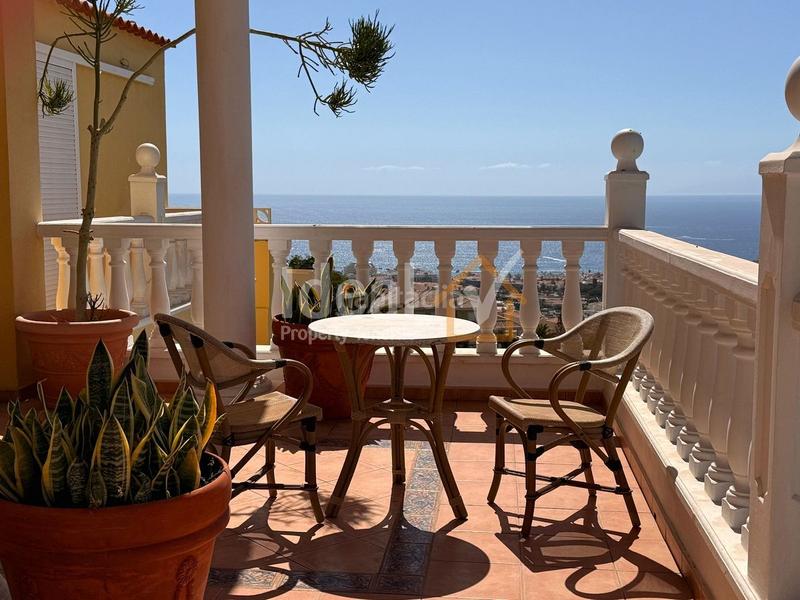 Foto 4d3a24a9-03c3-4c85-afbf-f96a1a8b617e. Chalet avec parking piscine dans Torviscas Centro y Alto Adeje