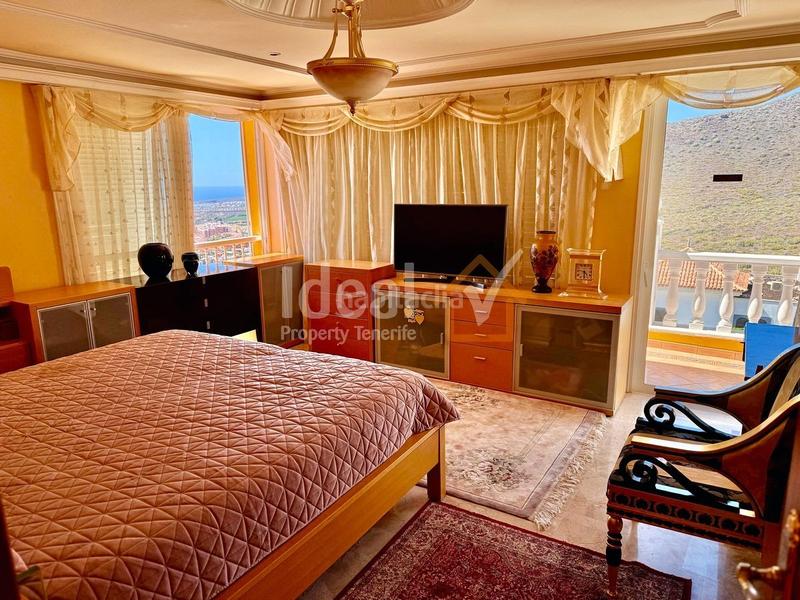 Foto 94623b42-bd5c-4f2d-8564-cd5d31785976. Chalet avec parking piscine dans Torviscas Centro y Alto Adeje