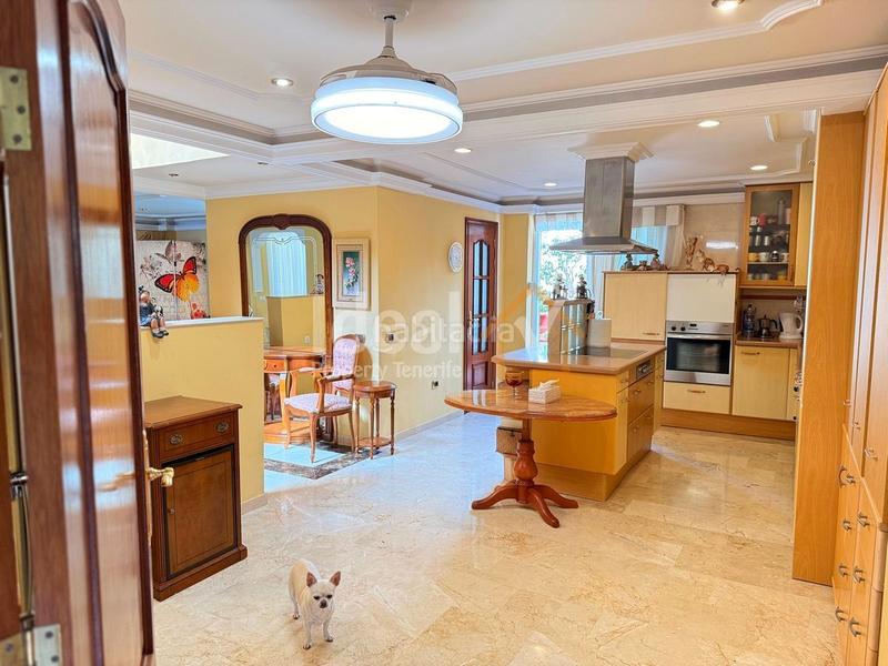 Foto d531ba32-6cb2-4b69-ad77-545dc67fbbdf. Chalet avec parking piscine dans Torviscas Centro y Alto Adeje