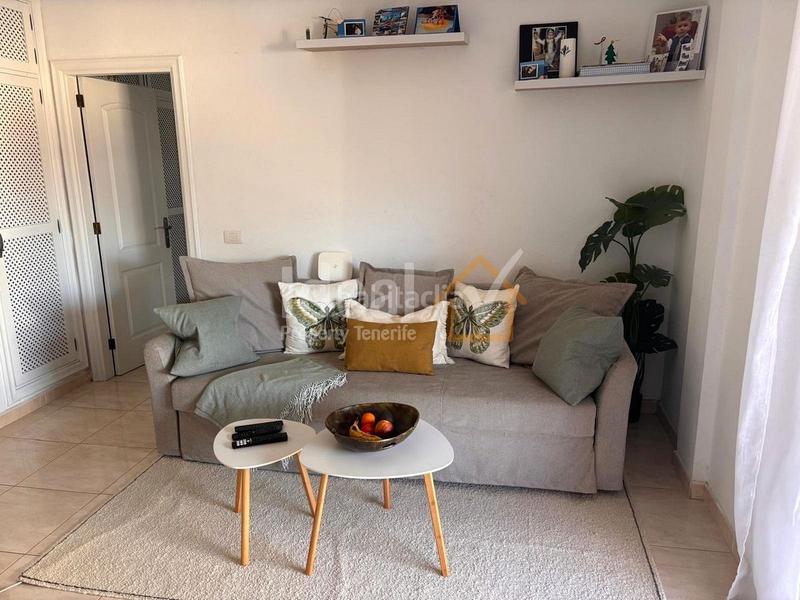 Foto c49fdf48-3b64-4486-8b85-485e127f3522. Apartament amb piscina a Torviscas Centro y Alto Adeje