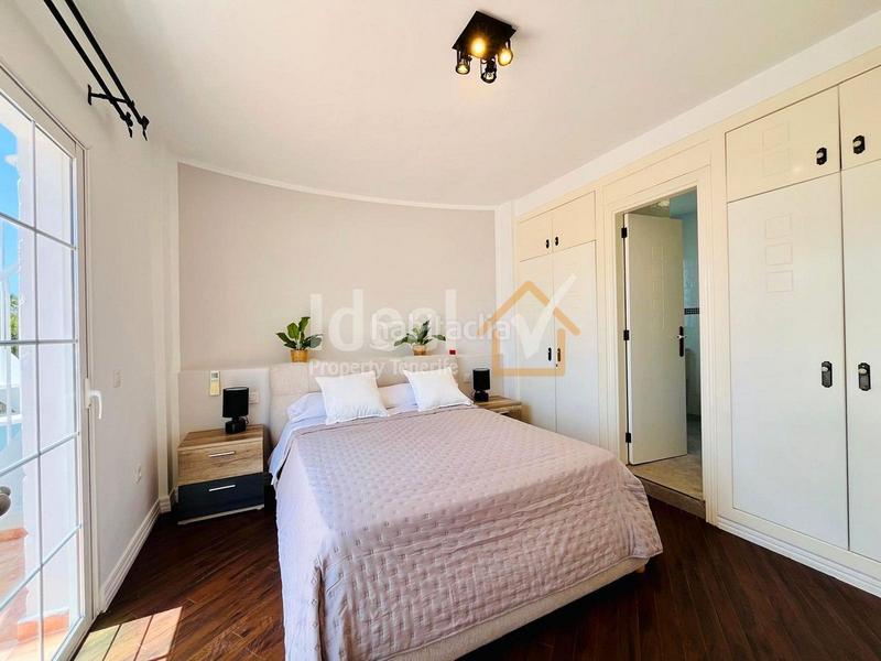 Foto 52f05cf2-4517-4041-8d5c-c0a26f47546e. Apartment with pool in Playa de Fañabé Adeje