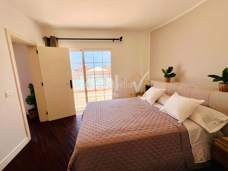 Foto 8f8fa62c-e10f-41b7-90b1-3b7fc50738b3. Apartment with pool in Playa de Fañabé Adeje