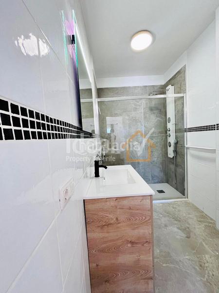 Foto ad89d332-ddda-4a6c-84e2-bfdb718fc456. Apartment with pool in Playa de Fañabé Adeje