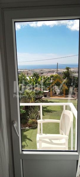 Foto f6716b37-6244-42f9-8ba7-bac298a15ada. Maison dans Buzanada Arona