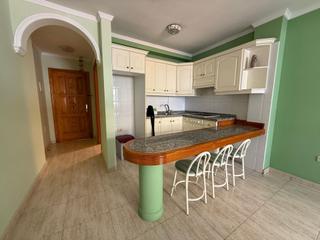 Apartament a Los Cristianos. Piso de dos dormitorios en el corazón de los cristianos.