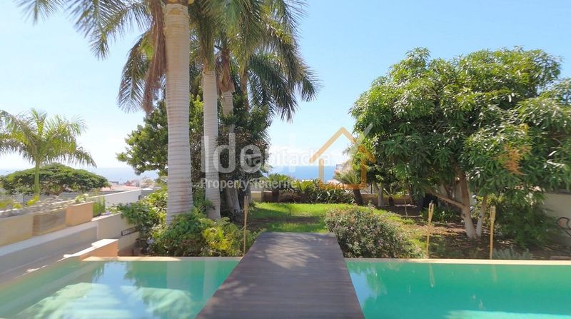 Foto 46e15ef7-9294-4e34-9299-a9e744314e1b. Xalet amb aparcament piscina a Playa Fañabé Alto Adeje