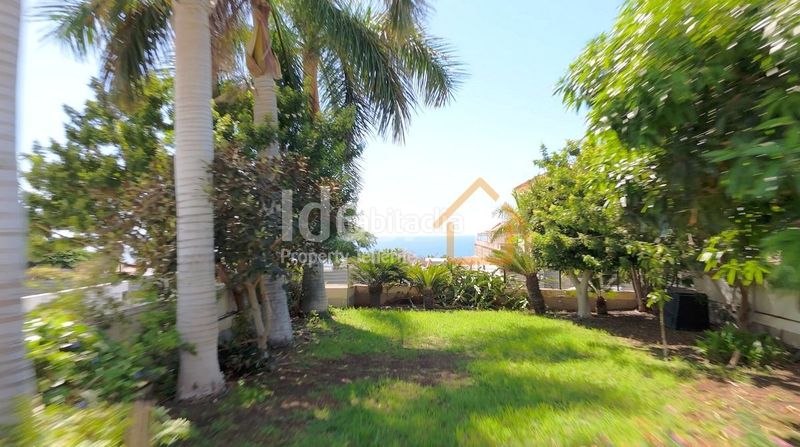 Foto 5bd0c431-f1f7-44a1-bd7e-babd8c15d031. Xalet amb aparcament piscina a Playa Fañabé Alto Adeje