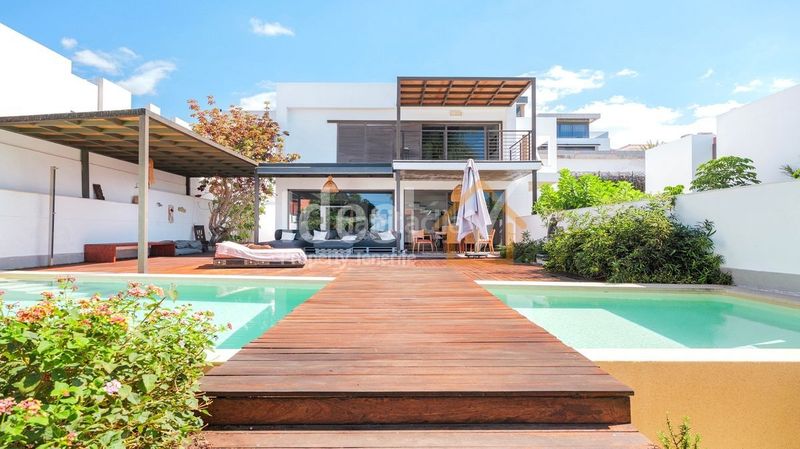 Foto b59b059f-bf37-4ce5-a7d8-4bb816a91597. Xalet amb aparcament piscina a Playa Fañabé Alto Adeje