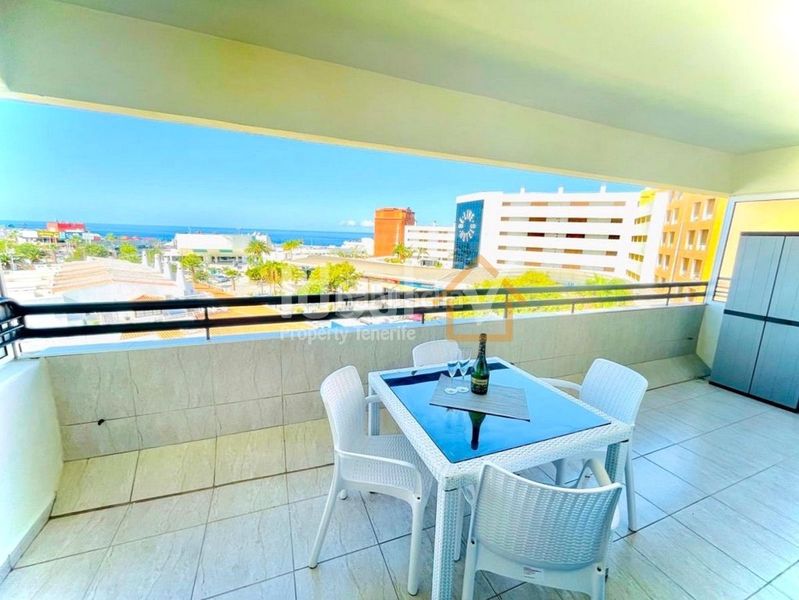 Foto 8b3a9eb2-e6da-4fa4-85fe-b2d15c2b8bf2. Apartament amb piscina a San Eugenio Bajo Adeje