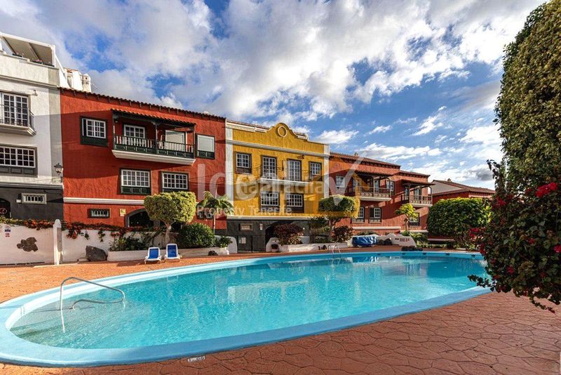 Foto a281d98f-15e2-4e99-8b50-6904d183c10f. Casa adossada amb aparcament piscina a Casco Urbano Adeje