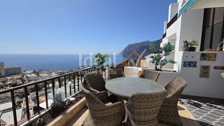 Casa adosada en Acantilados de Los Gigantes. Excepcional d�plex de 2 dormitorios con vistas panor�micas al oc