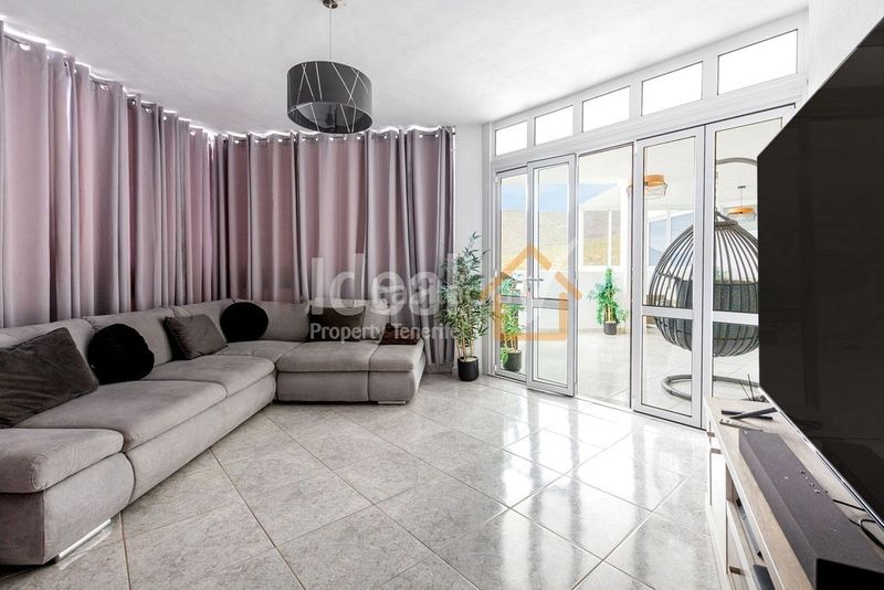 Foto 5abc2f6e-2ef0-4126-b602-931f8110356a. Apartament amb aparcament piscina a Torviscas Centro y Alto Adeje