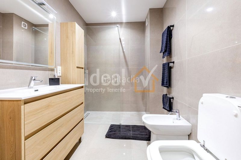 Foto 9f8ea6ed-9000-4602-a4ea-271217235f8c. Apartament amb aparcament piscina a Torviscas Centro y Alto Adeje