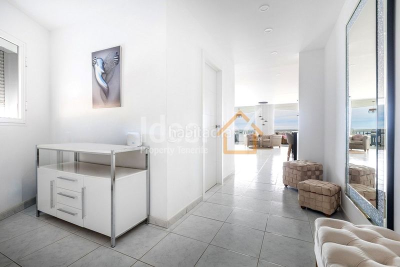 Foto a08b1508-ad84-4802-b0ff-808c52e320a4. Apartament amb aparcament piscina a Torviscas Centro y Alto Adeje