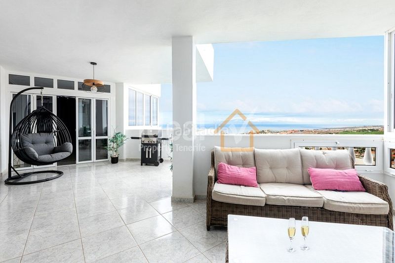 Foto a2a1a93f-2d11-47e6-b73d-a2bb7eefb0d1. Apartament amb aparcament piscina a Torviscas Centro y Alto Adeje