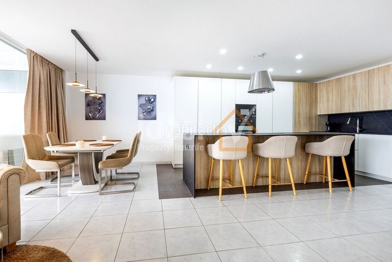 Foto cf7c1549-8487-4d44-8fa6-5cba580c12e0. Apartament amb aparcament piscina a Torviscas Centro y Alto Adeje