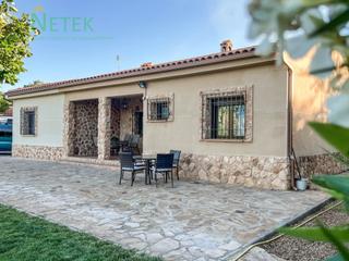 Chalet en Diseminados diseminado 48. Chalet en venta con negocio en pleno funcionamiento oportunidad
