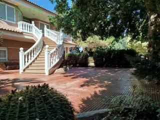 Xalet  N/a. Chalet con piscina en el raal