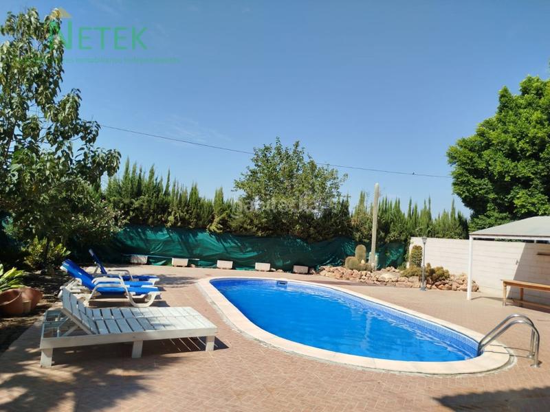 Foto ed1715ca-0794-436f-a453-479d28029c6e. Chalet  con piscina en El Raal en El Raal Murcia