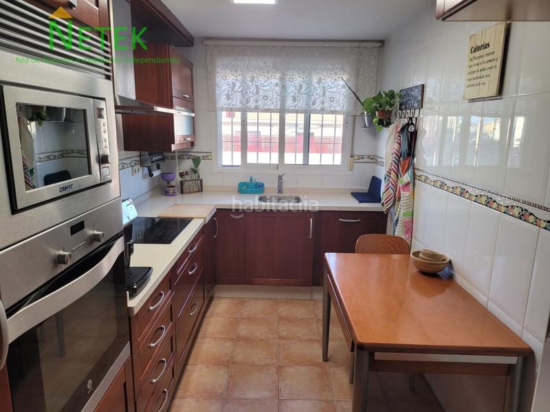 Foto 4d85027c-8928-4d42-aa7f-d354aff0fe1d. Casa amb aparcament a Los Vientos - Casa Ros Molina de Segura